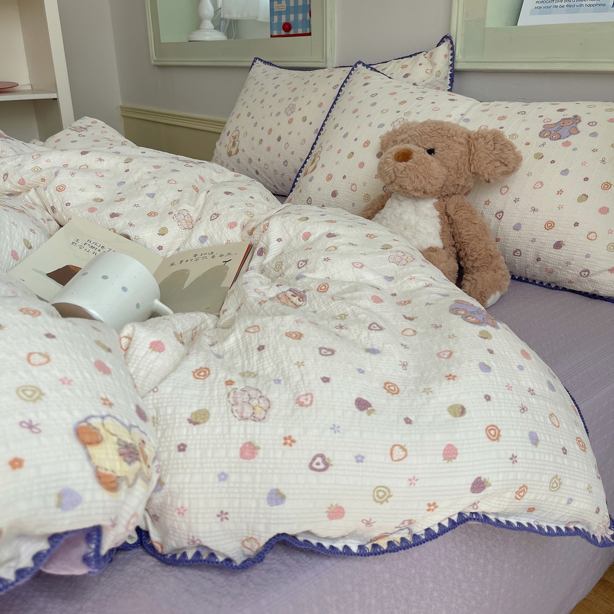 91家纺网 家纺一手货源 找家纺 凯洛奇 2026春夏新款A类高品质泡芙纱贝壳边四件套 糖心小熊