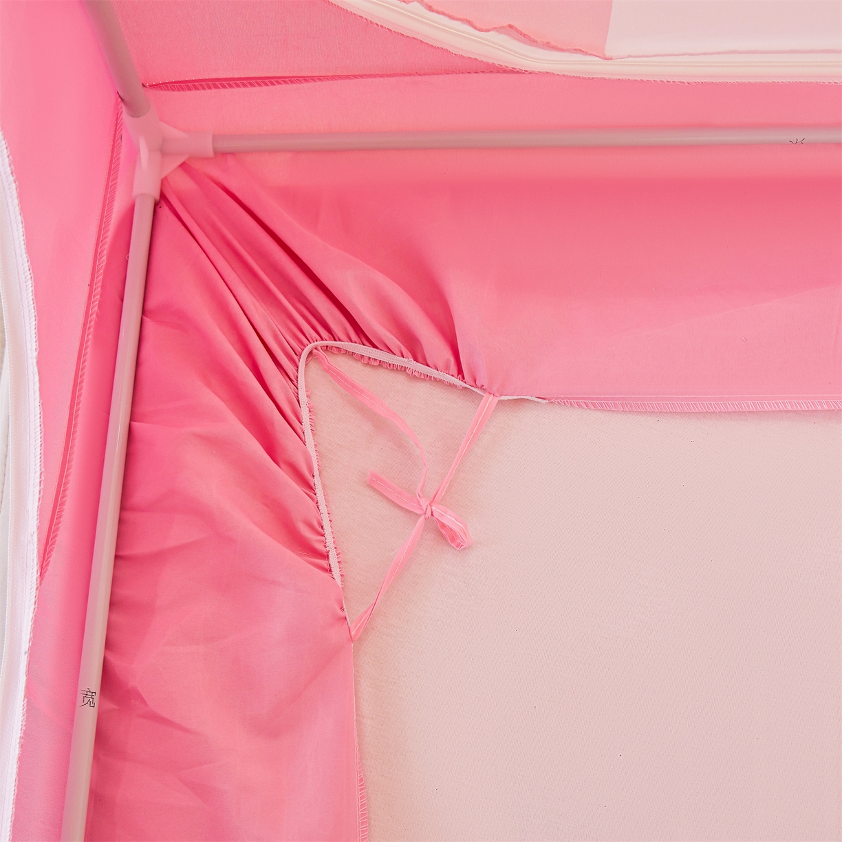 91家纺网 家纺一手货源 找家纺 迪凡保罗蚊帐 2026新款2606专版卡通回底全底AB版遮光帘坐床蚊帐 趣玩格子-无床帘