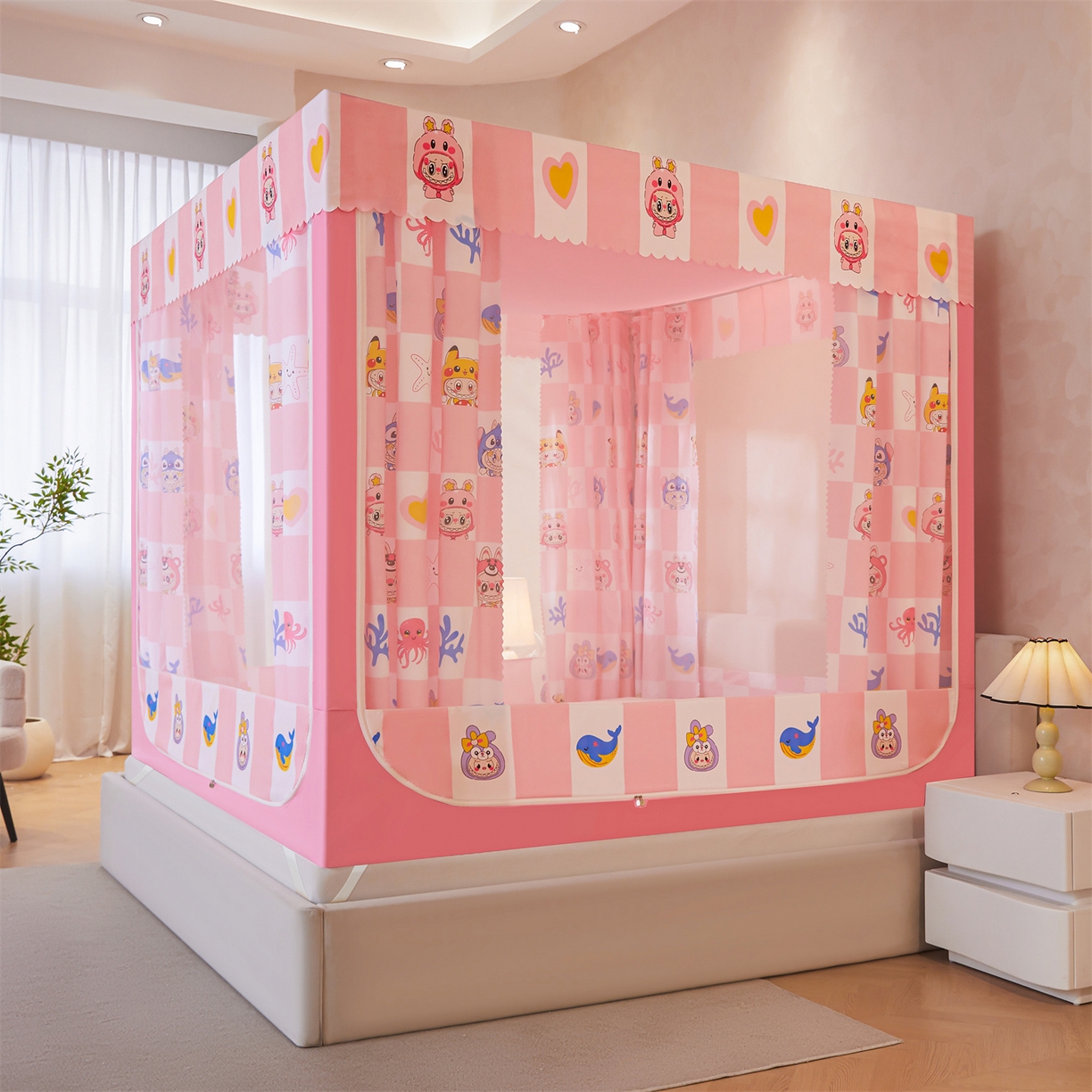 91家纺网 家纺一手货源 找家纺 迪凡保罗蚊帐 2026新款2606专版卡通回底全底AB版遮光帘坐床蚊帐 趣玩格子-无床帘