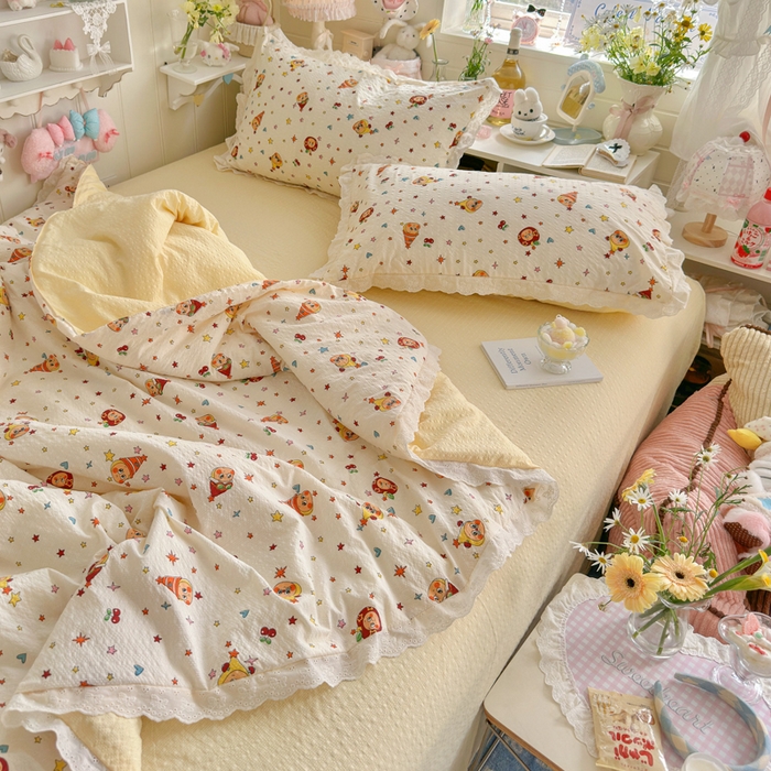 91家纺网 家纺一手货源 找家纺 贝扬思家纺 2026新款泡芙纱全棉蕾丝花边夏被-花笺系列（甜系花边撞入梦境，软乎乎的质感，治愈所有疲惫） 花笺-旧街星星