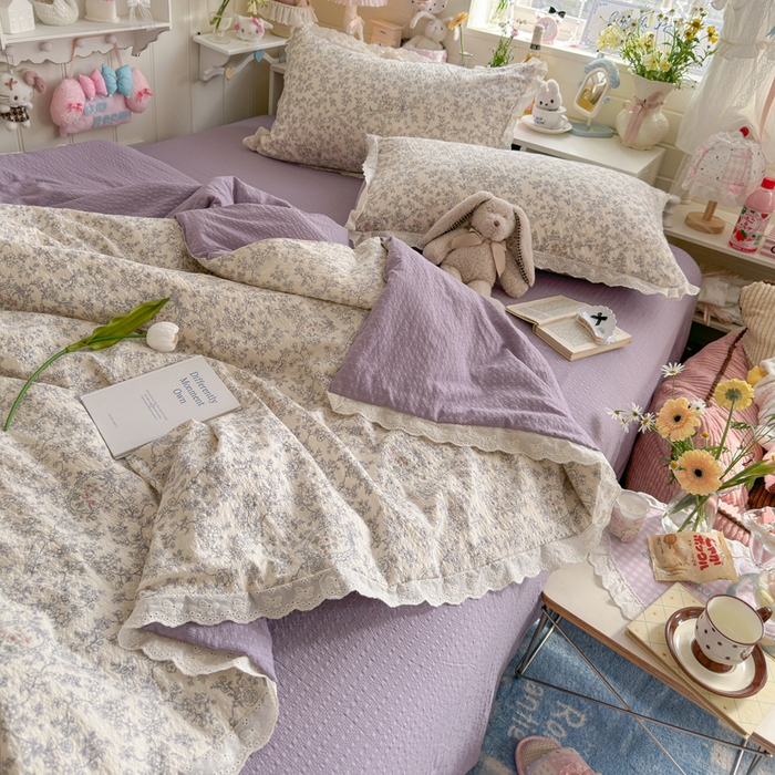 91家纺网 家纺一手货源 找家纺 贝扬思家纺 2026新款泡芙纱全棉蕾丝花边夏被-花笺系列（甜系花边撞入梦境，软乎乎的质感，治愈所有疲惫） 花笺-蕾丝花匣