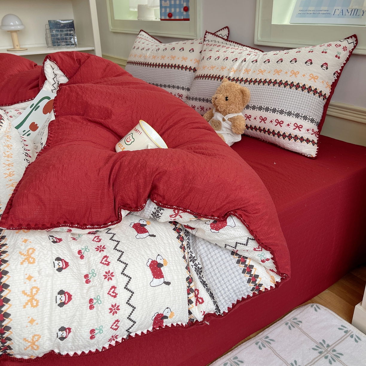 91家纺网 家纺一手货源 找家纺 凯洛奇 2026春夏新款A类高品质泡芙纱贝壳边四件套 小狗派对