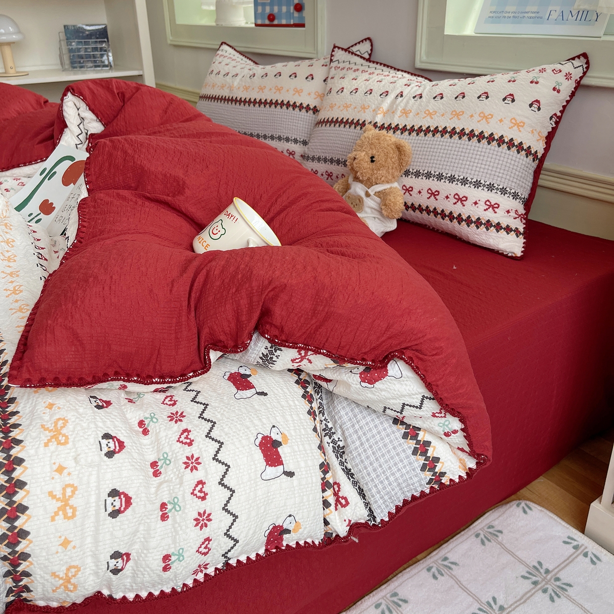 91家纺网 家纺一手货源 找家纺 凯洛奇 2026春夏新款A类高品质泡芙纱贝壳边四件套 小狗派对