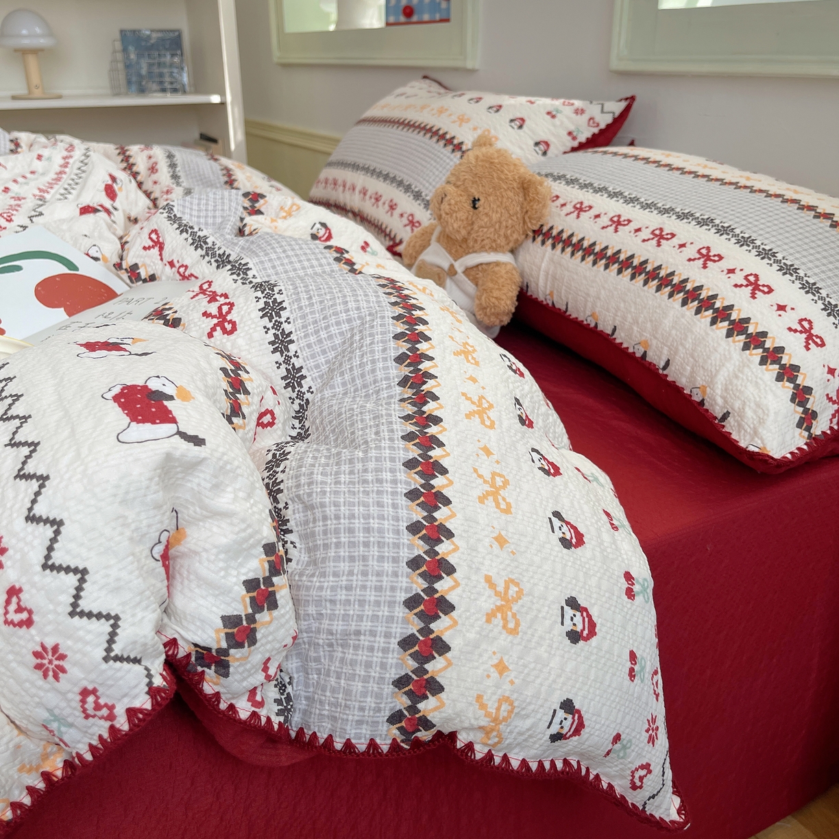 91家纺网 家纺一手货源 找家纺 凯洛奇 2026春夏新款A类高品质泡芙纱贝壳边四件套 小狗派对