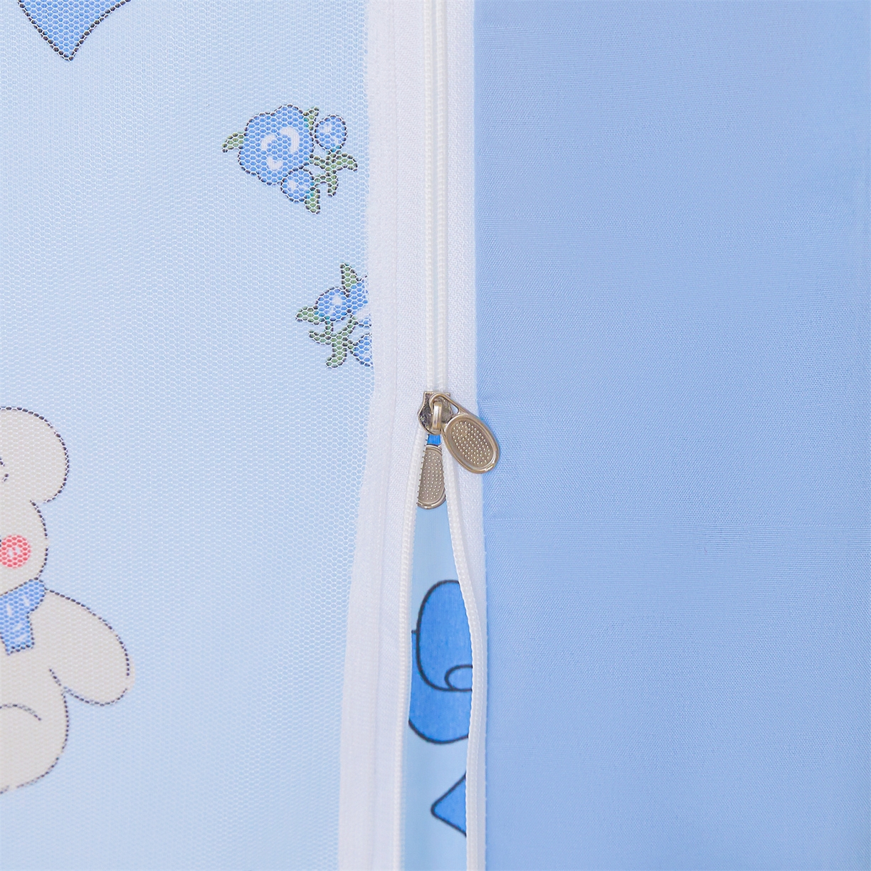 91家纺网 家纺一手货源 找家纺 迪凡保罗蚊帐 2026新款2606专版卡通回底全底AB版遮光帘坐床蚊帐 快乐乐园-带床帘