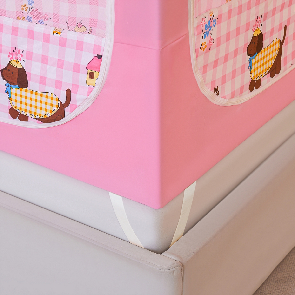 91家纺网 家纺一手货源 找家纺 迪凡保罗蚊帐 2026新款2606专版卡通回底全底AB版遮光帘坐床蚊帐 拉拉狗-无床帘