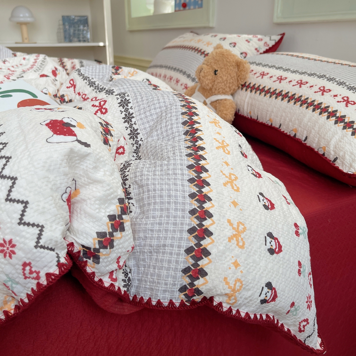 91家纺网 家纺一手货源 找家纺 凯洛奇 2026春夏新款A类高品质泡芙纱贝壳边四件套 小狗派对