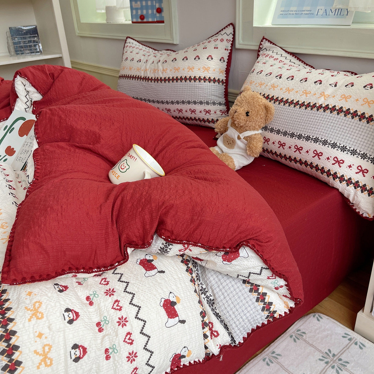 91家纺网 家纺一手货源 找家纺 凯洛奇 2026春夏新款A类高品质泡芙纱贝壳边四件套 小狗派对