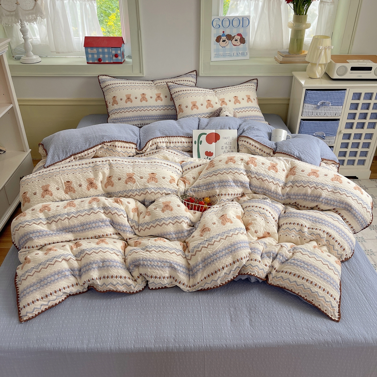 91家纺网 家纺一手货源 找家纺 凯洛奇 2026春夏新款A类高品质泡芙纱贝壳边四件套 小熊部落