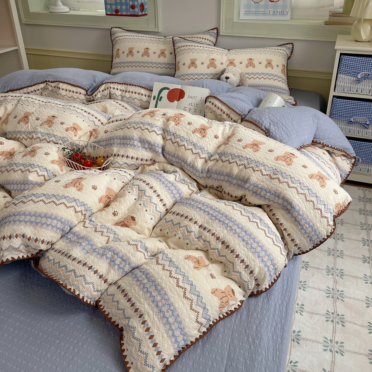 91家纺网 家纺一手货源 找家纺 凯洛奇 2026春夏新款A类高品质泡芙纱贝壳边四件套 小熊部落