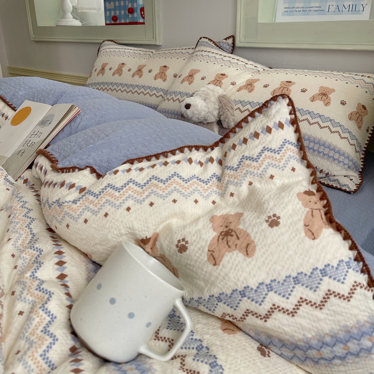 91家纺网 家纺一手货源 找家纺 凯洛奇 2026春夏新款A类高品质泡芙纱贝壳边四件套 小熊部落