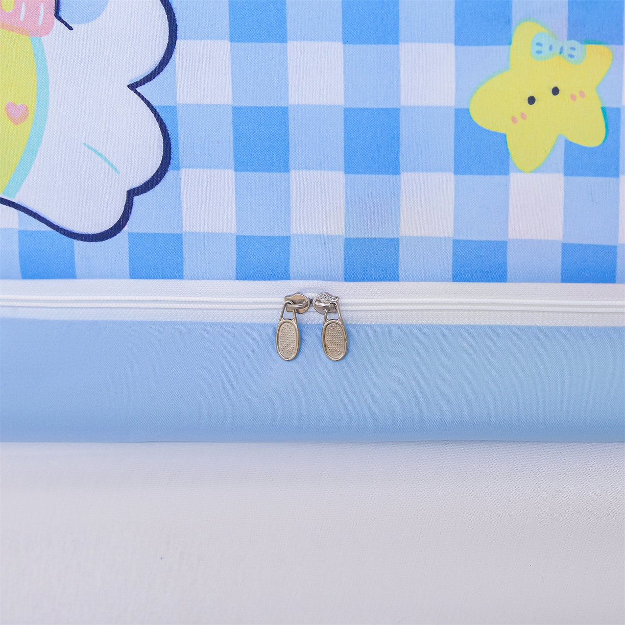 91家纺网 家纺一手货源 找家纺 迪凡保罗蚊帐 2026新款2606专版卡通回底全底AB版遮光帘坐床蚊帐 可爱奶狗-无床帘