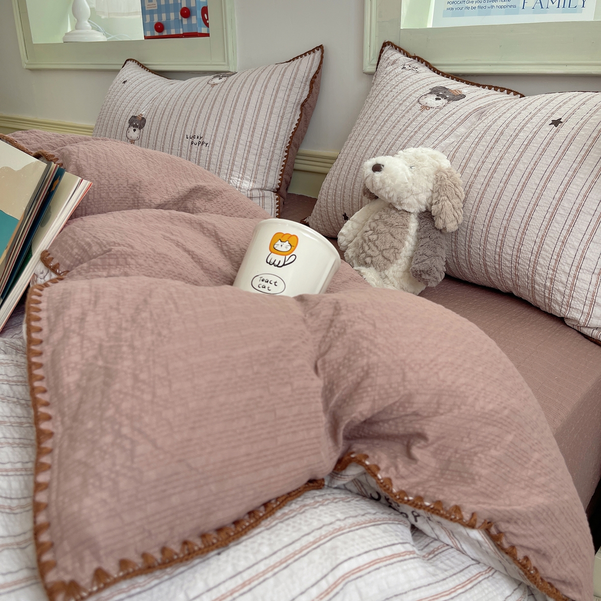 91家纺网 家纺一手货源 找家纺 凯洛奇 2026春夏新款A类高品质泡芙纱贝壳边四件套 幸运小狗