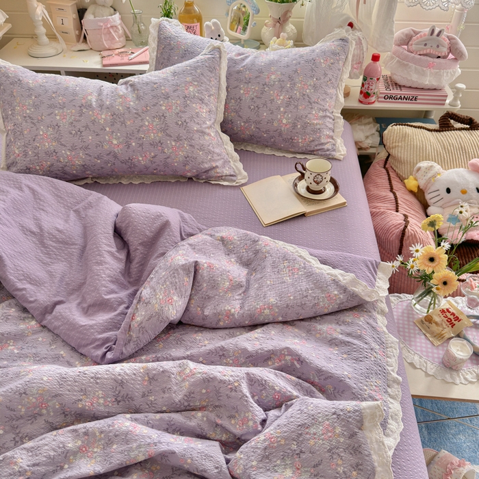 91家纺网 家纺一手货源 找家纺 贝扬思家纺 2026新款泡芙纱全棉蕾丝花边夏被-花笺系列（甜系花边撞入梦境，软乎乎的质感，治愈所有疲惫） 花笺-松间茶事