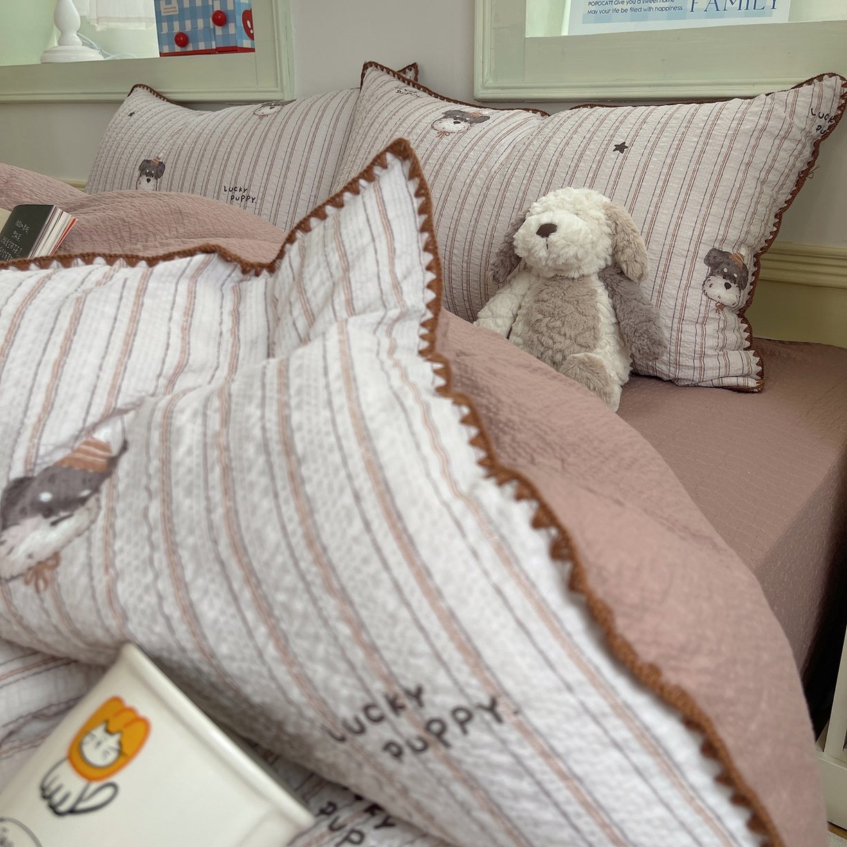 91家纺网 家纺一手货源 找家纺 凯洛奇 2026春夏新款A类高品质泡芙纱贝壳边四件套 幸运小狗