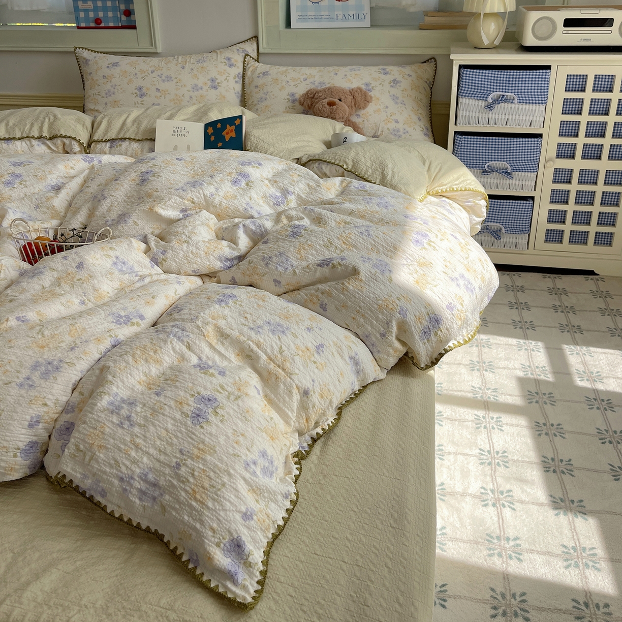 91家纺网 家纺一手货源 找家纺 凯洛奇 2026春夏新款A类高品质泡芙纱贝壳边四件套 紫雾花事