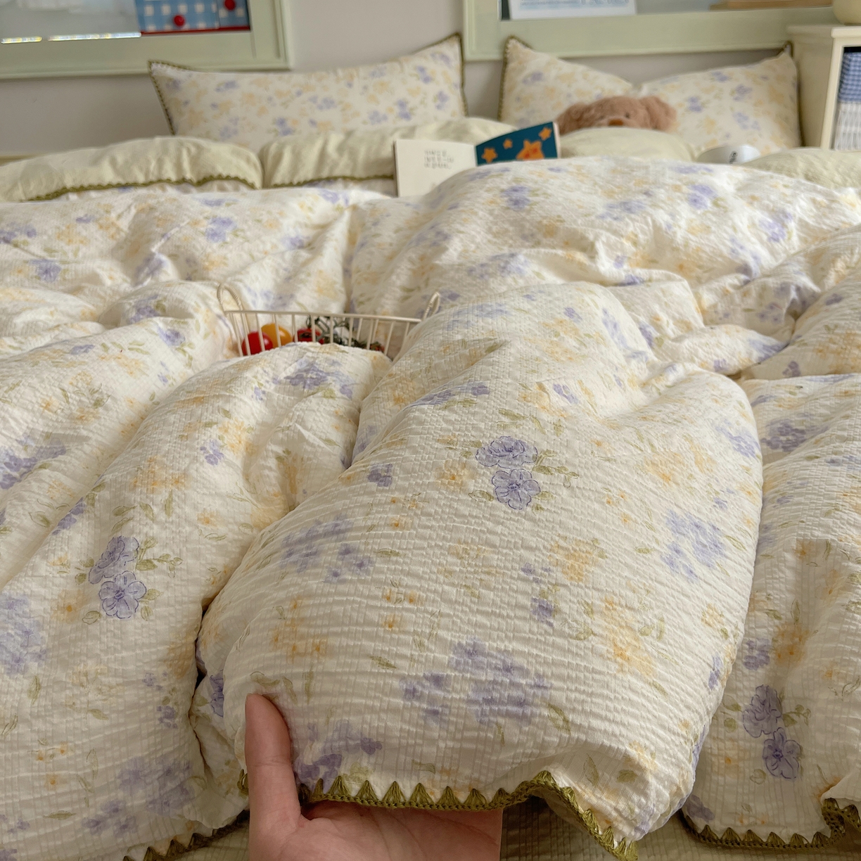 91家纺网 家纺一手货源 找家纺 凯洛奇 2026春夏新款A类高品质泡芙纱贝壳边四件套 紫雾花事