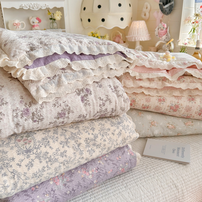 91家纺网 家纺一手货源 找家纺 贝扬思家纺 2026新款泡芙纱全棉蕾丝花边夏被-花笺系列（甜系花边撞入梦境，软乎乎的质感，治愈所有疲惫） 组合图