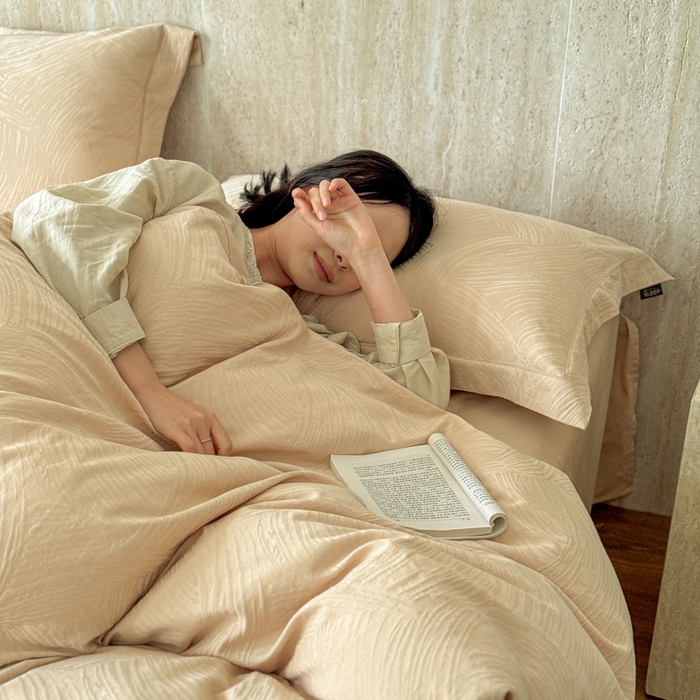 91家纺网 家纺一手货源 找家纺 奈萝家纺 2026新款长绒棉纯棉水洗全棉浮雕提花四件套 罗熙