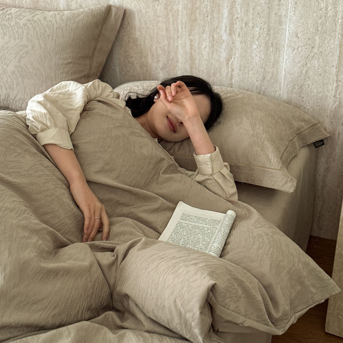 91家纺网 家纺一手货源 找家纺 奈萝家纺 2026新款长绒棉纯棉水洗全棉浮雕提花四件套 魅奇