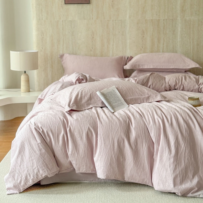 91家纺网 家纺一手货源 找家纺 奈萝家纺 2026新款长绒棉纯棉水洗全棉浮雕提花四件套 米娅紫