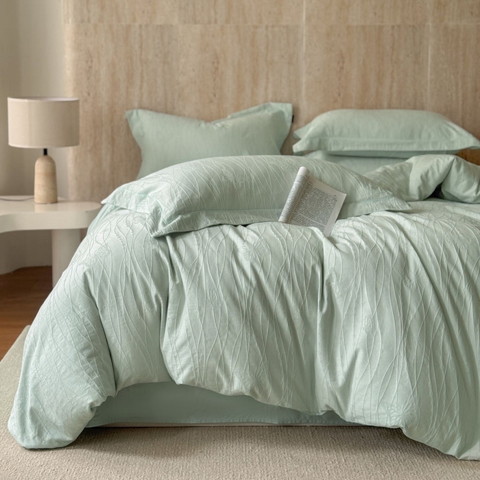 91家纺网 家纺一手货源 找家纺 奈萝家纺 2026新款长绒棉纯棉水洗全棉浮雕提花四件套 佩里水绿