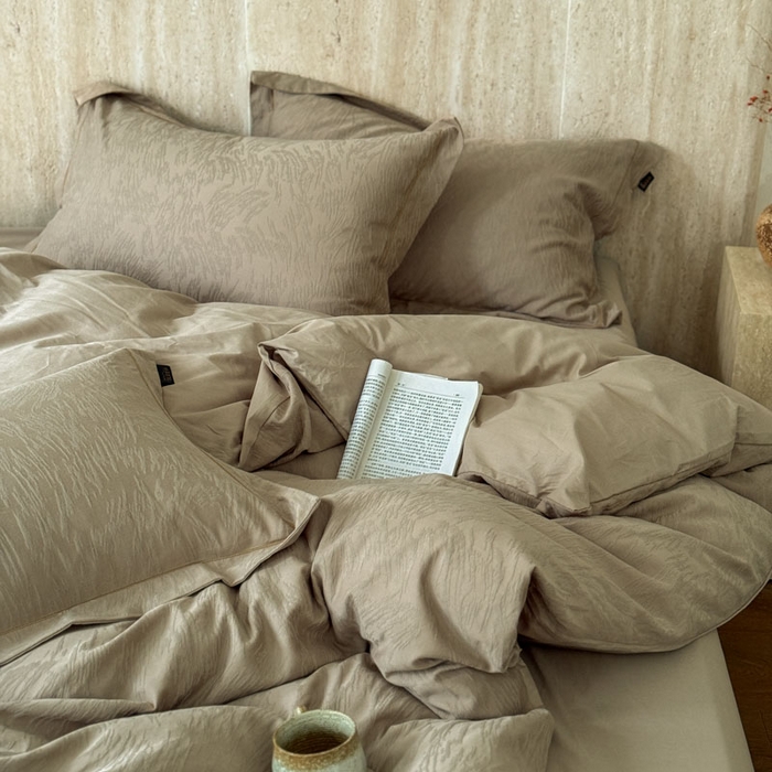 91家纺网 家纺一手货源 找家纺 奈萝家纺 2026新款长绒棉纯棉水洗全棉浮雕提花四件套 魅奇