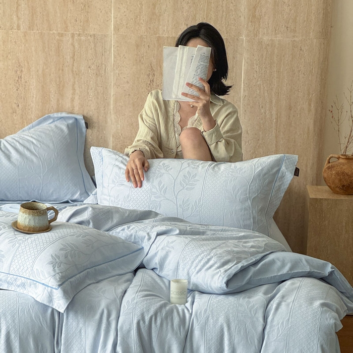 91家纺网 家纺一手货源 找家纺 奈萝家纺 2026新款长绒棉纯棉水洗全棉浮雕提花四件套 娜蓝