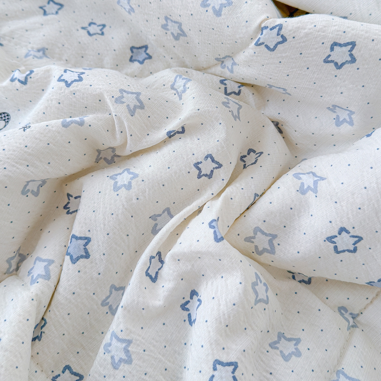 91家纺网 家纺一手货源 找家纺 弗苓家纺 2026新款A类云感有氧双层纱夏被夏凉被 摘星