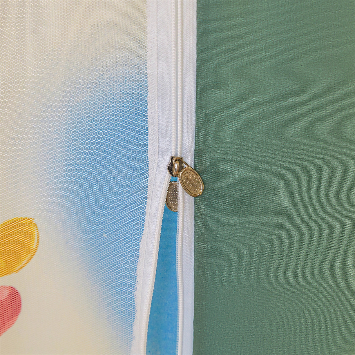 91家纺网 家纺一手货源 找家纺 迪凡保罗蚊帐 2026新款2606专版卡通回底全底AB版遮光帘坐床蚊帐 爱心熊猫-无床帘