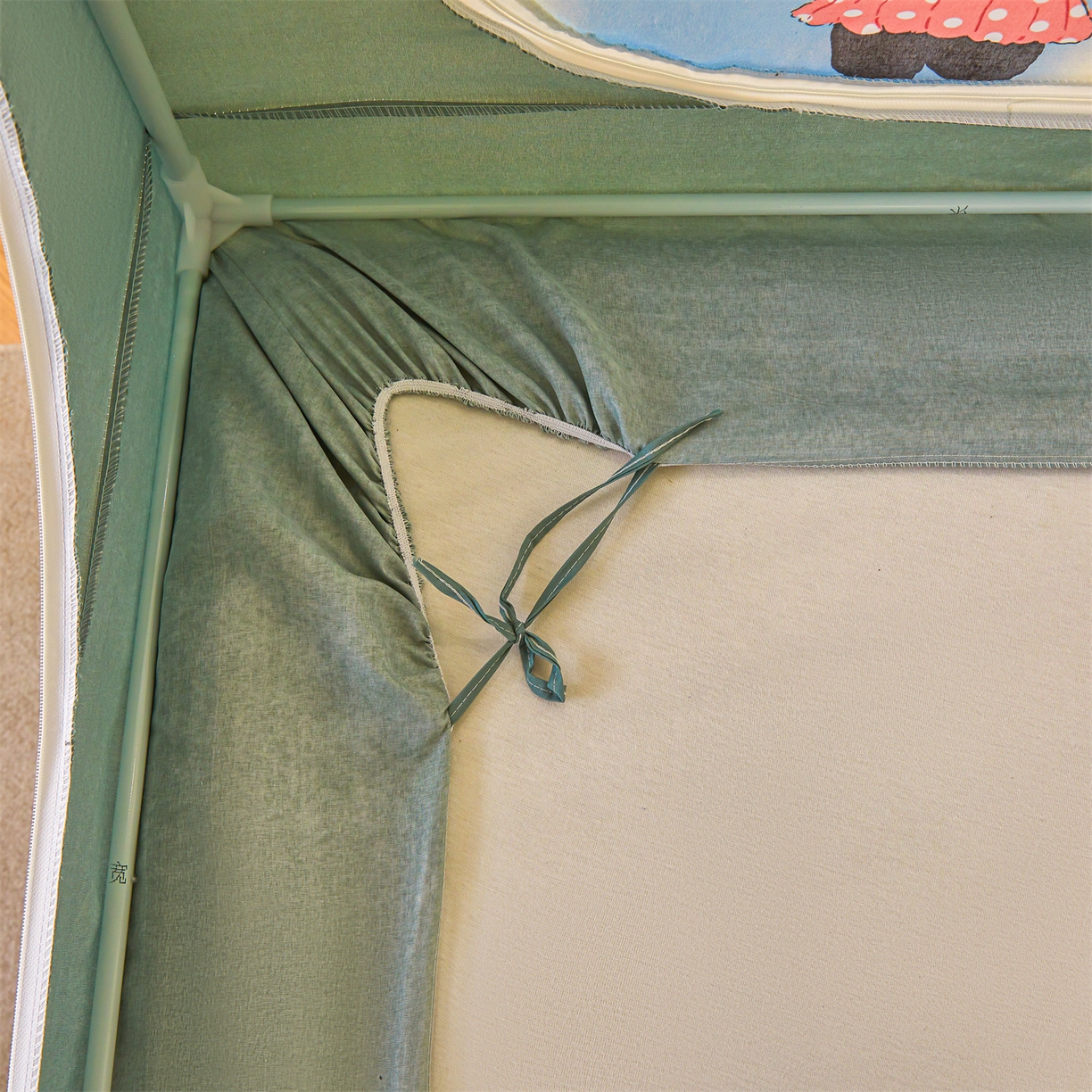 91家纺网 家纺一手货源 找家纺 迪凡保罗蚊帐 2026新款2606专版卡通回底全底AB版遮光帘坐床蚊帐 爱心熊猫-无床帘