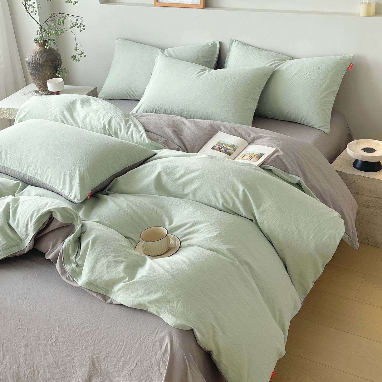 91家纺网 家纺一手货源 找家纺 春皖家纺 2026春夏新款双拼全棉纯棉水洗棉四件套 薄荷绿-浅灰