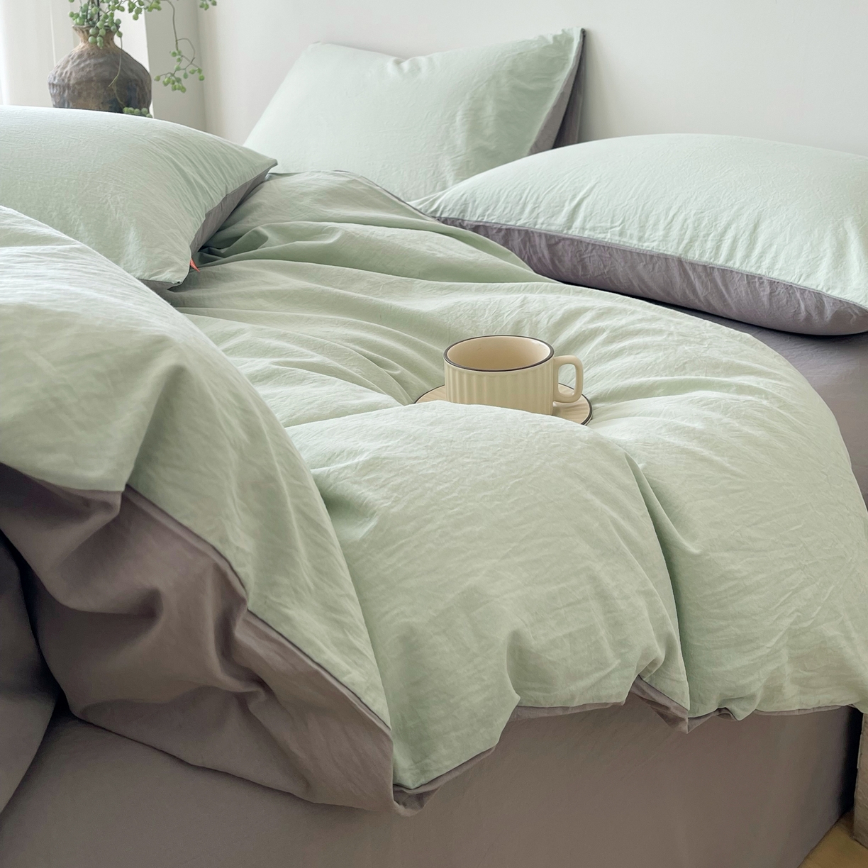 91家纺网 家纺一手货源 找家纺 春皖家纺 2026春夏新款双拼全棉纯棉水洗棉四件套 薄荷绿-浅灰