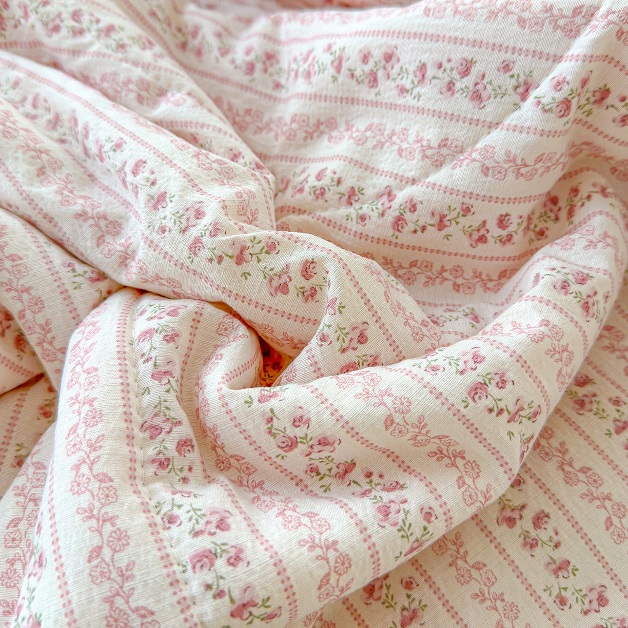 91家纺网 家纺一手货源 找家纺 弗苓家纺 2026新款A类云感有氧双层纱夏被夏凉被 晚香玉