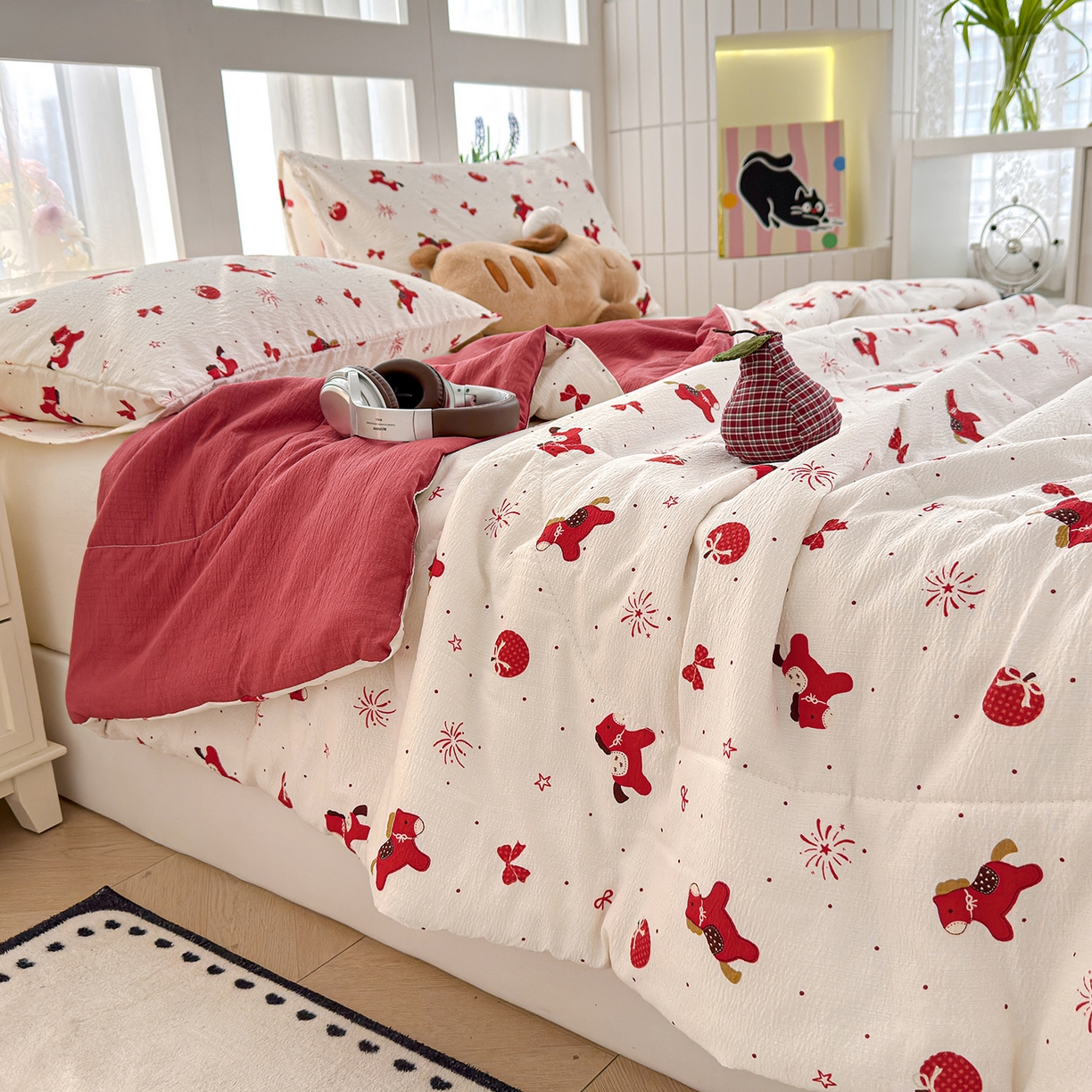 91家纺网 家纺一手货源 找家纺 弗苓家纺 2026新款A类云感有氧双层纱夏被夏凉被 红果小马