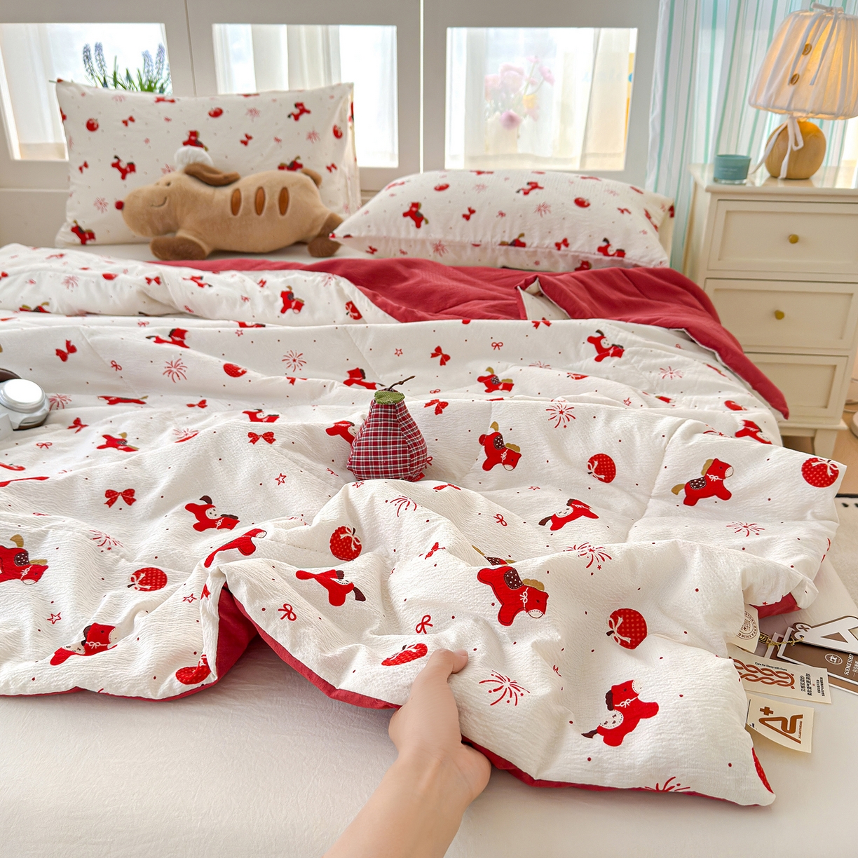 91家纺网 家纺一手货源 找家纺 弗苓家纺 2026新款A类云感有氧双层纱夏被夏凉被 红果小马