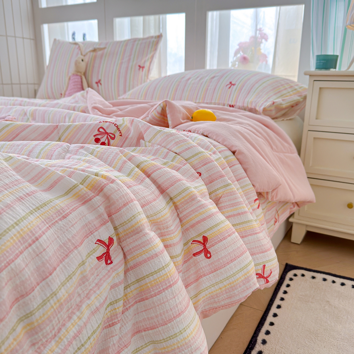 91家纺网 家纺一手货源 找家纺 弗苓家纺 2026新款A类云感有氧双层纱夏被夏凉被 奶油泡芙