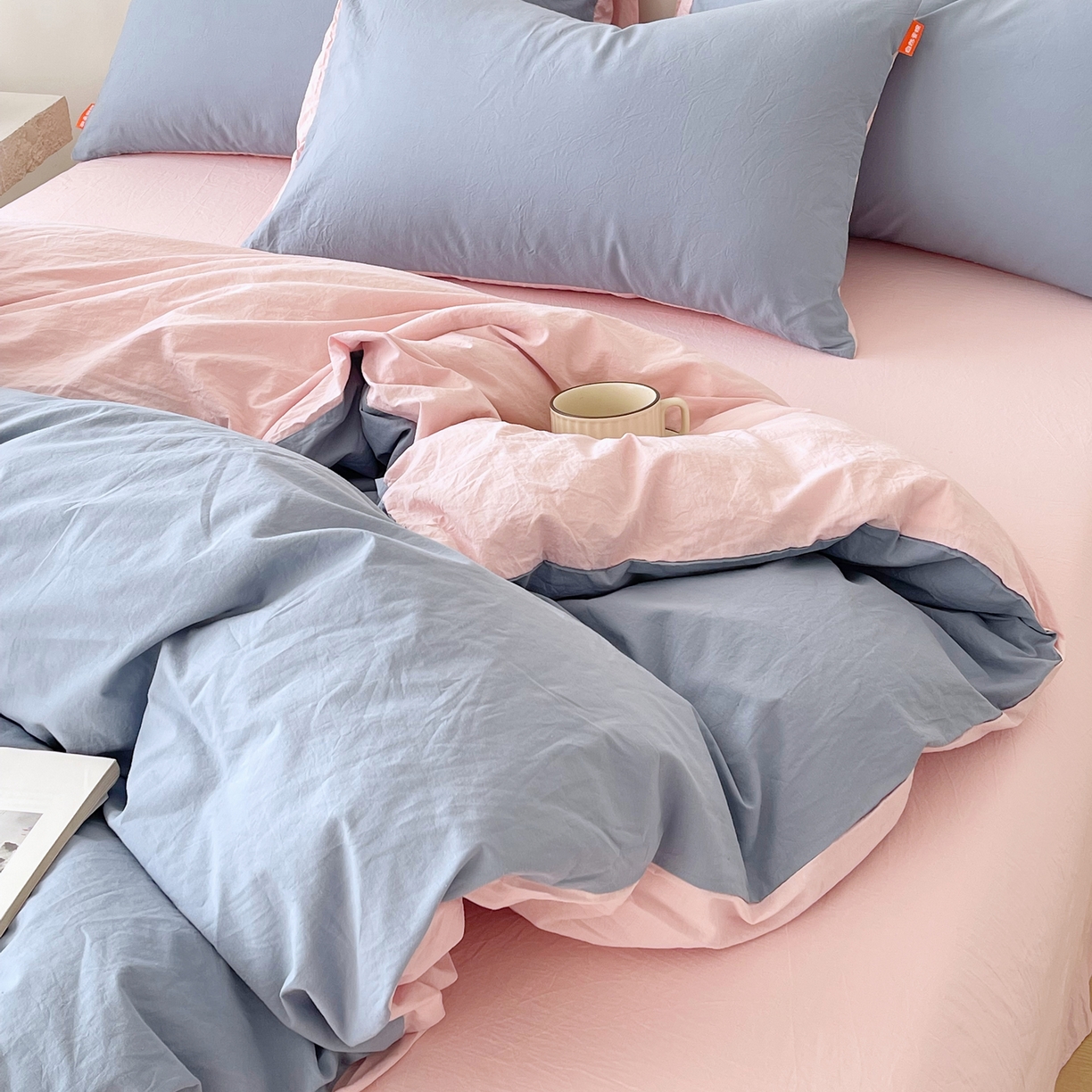 91家纺网 家纺一手货源 找家纺 春皖家纺 2026春夏新款双拼全棉纯棉水洗棉四件套 浅蓝-樱花粉