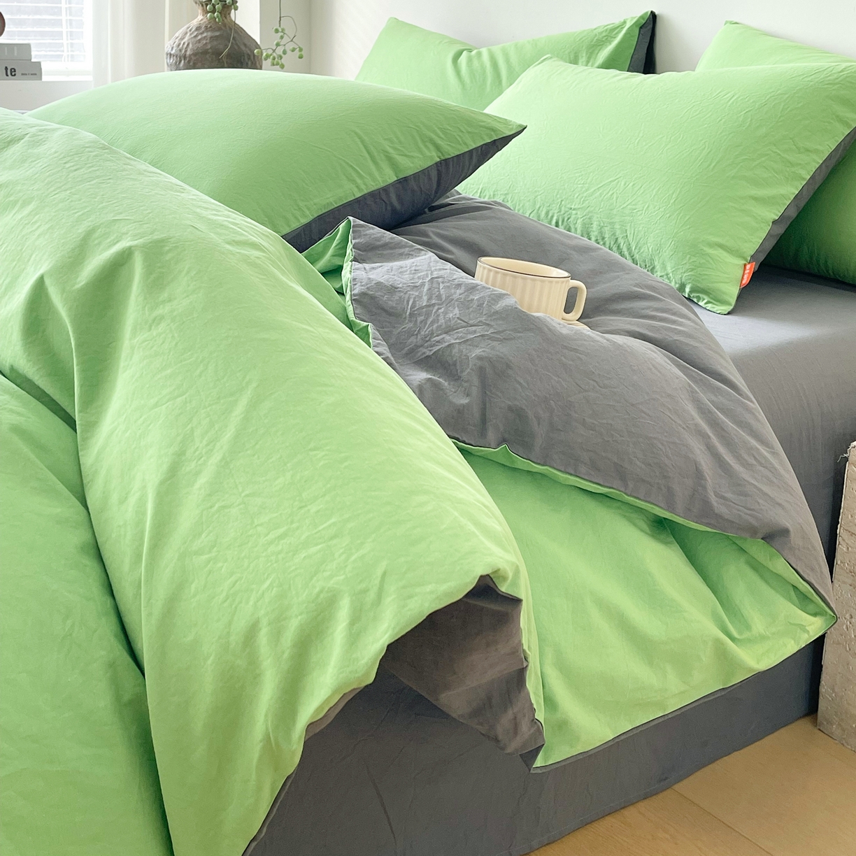 91家纺网 家纺一手货源 找家纺 春皖家纺 2026春夏新款双拼全棉纯棉水洗棉四件套 青草绿-墨灰