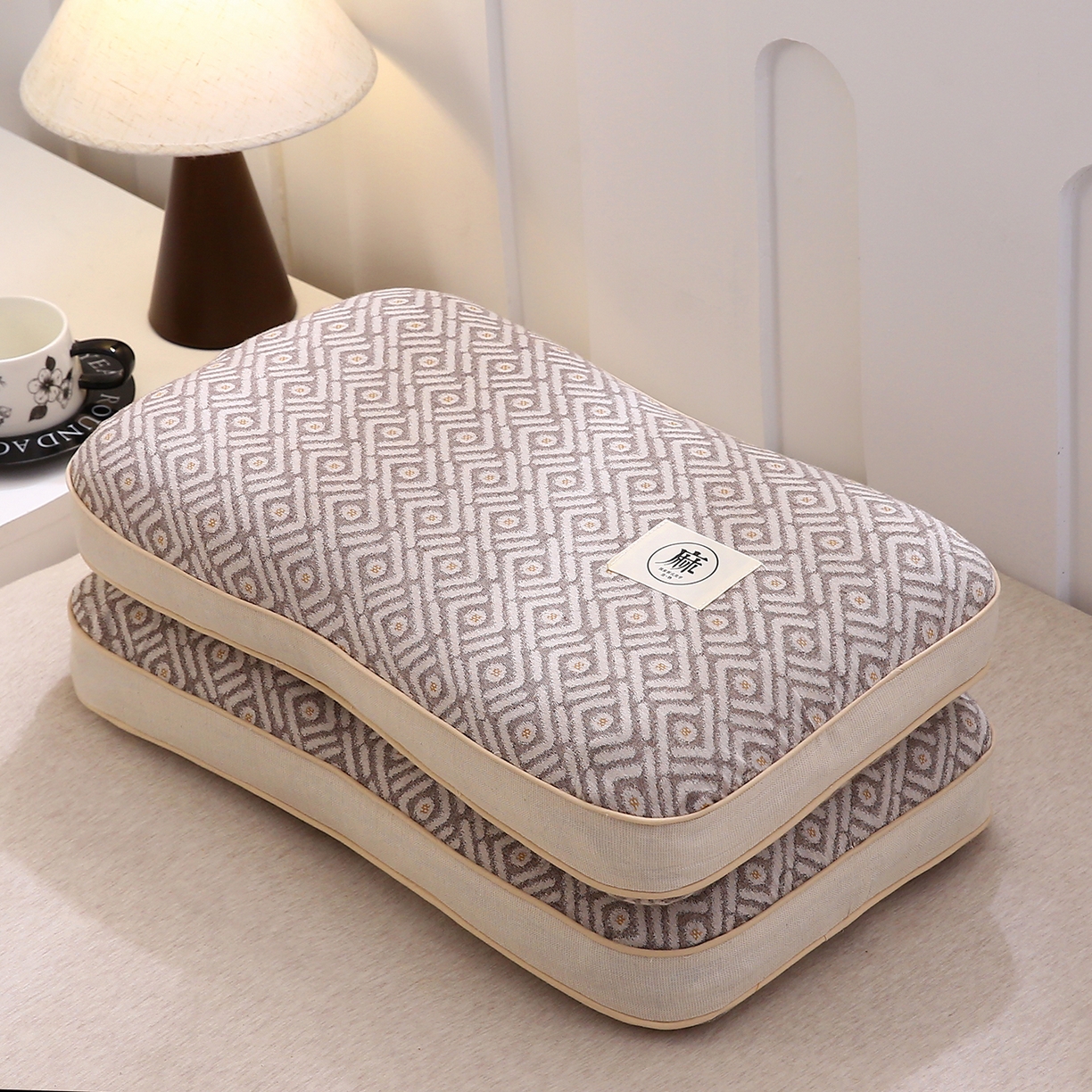 91家纺网 家纺一手货源 找家纺 （总）梦叶草 2026新款棉麻荞麦提花护颈枕