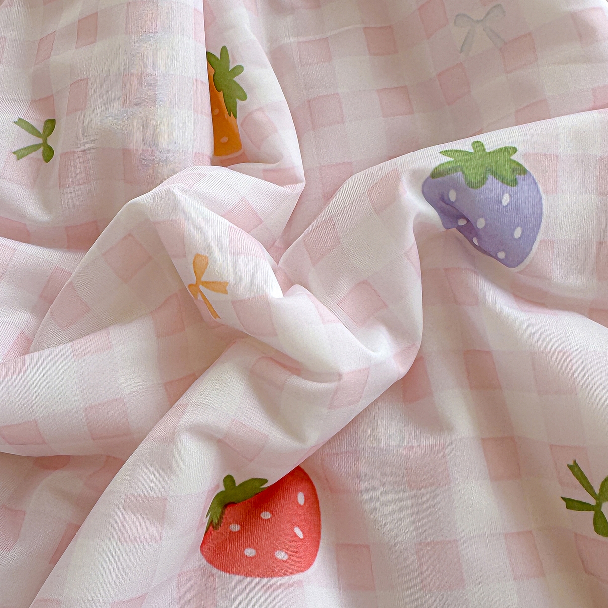 91家纺网 家纺一手货源 找家纺 弗苓家纺 2026新款麻绳款锦氨凉感丝夏被夏凉被空调被 小草莓