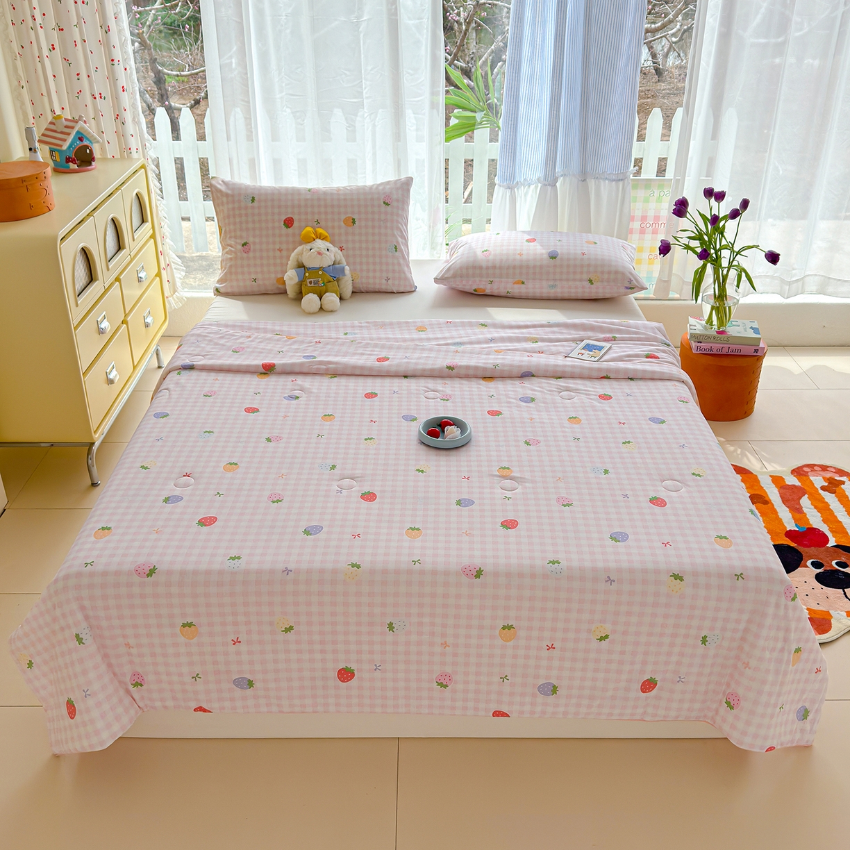 91家纺网 家纺一手货源 找家纺 弗苓家纺 2026新款麻绳款锦氨凉感丝夏被夏凉被空调被 小草莓