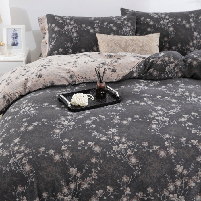 91家纺网 家纺一手货源 找家纺 云天家纺 2026新款A类全棉纯棉色织提花双层纱纽扣款四件套 梅花水墨