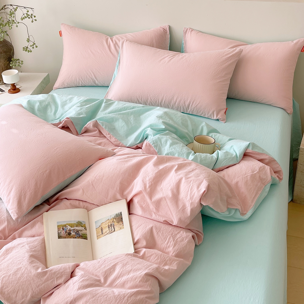 91家纺网 家纺一手货源 找家纺 春皖家纺 2026春夏新款双拼全棉纯棉水洗棉四件套 樱花粉-翠兰