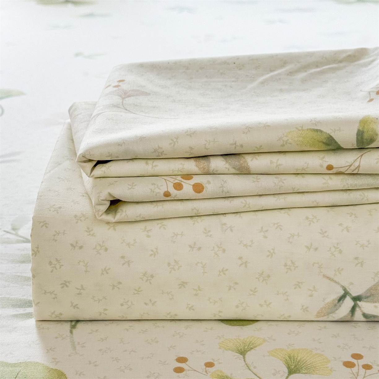 91家纺网 家纺一手货源 找家纺 晨晨家纺 2026春夏新款小清新全棉纯棉印花床单三件套 幸运叶