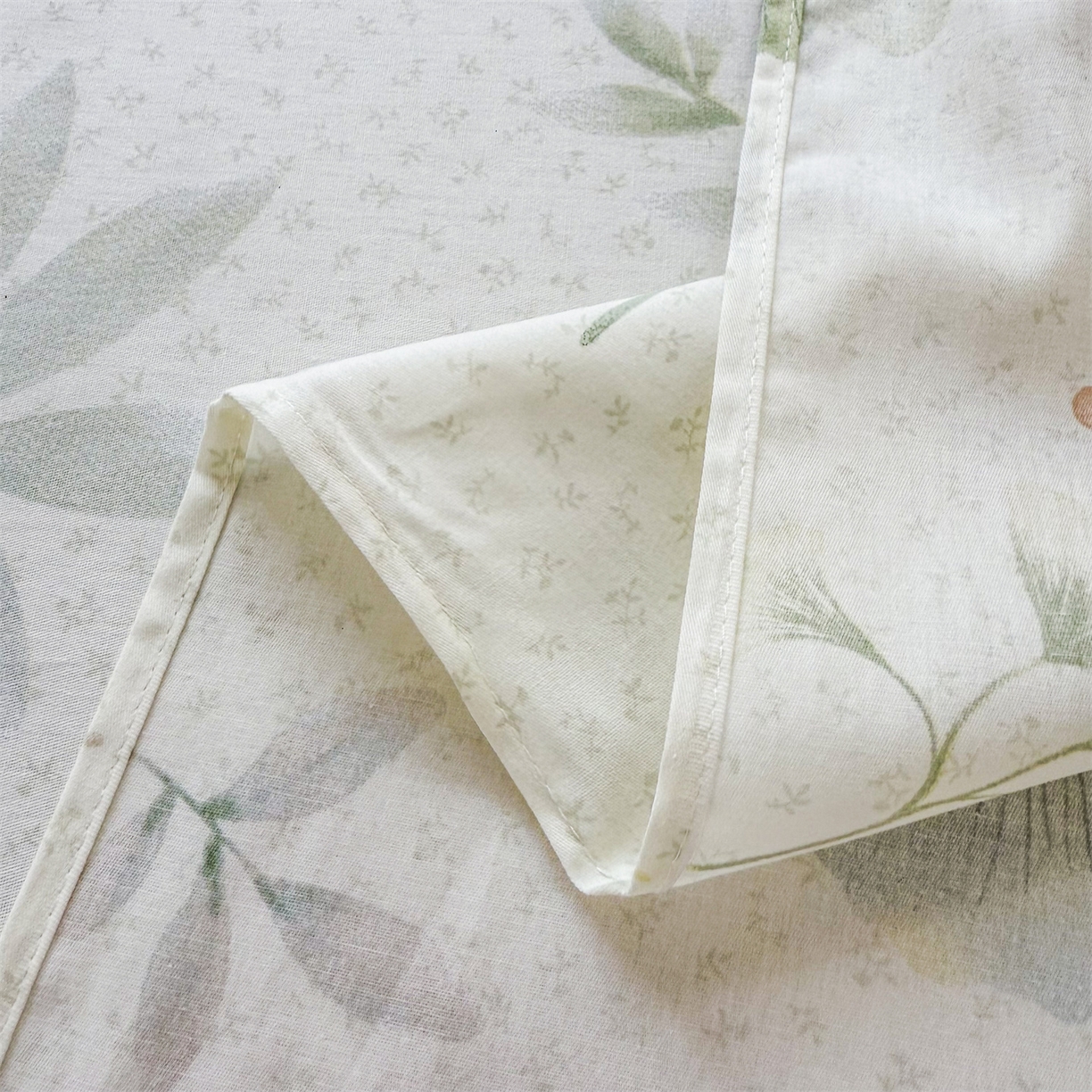 91家纺网 家纺一手货源 找家纺 晨晨家纺 2026春夏新款小清新全棉纯棉印花床单三件套 幸运叶