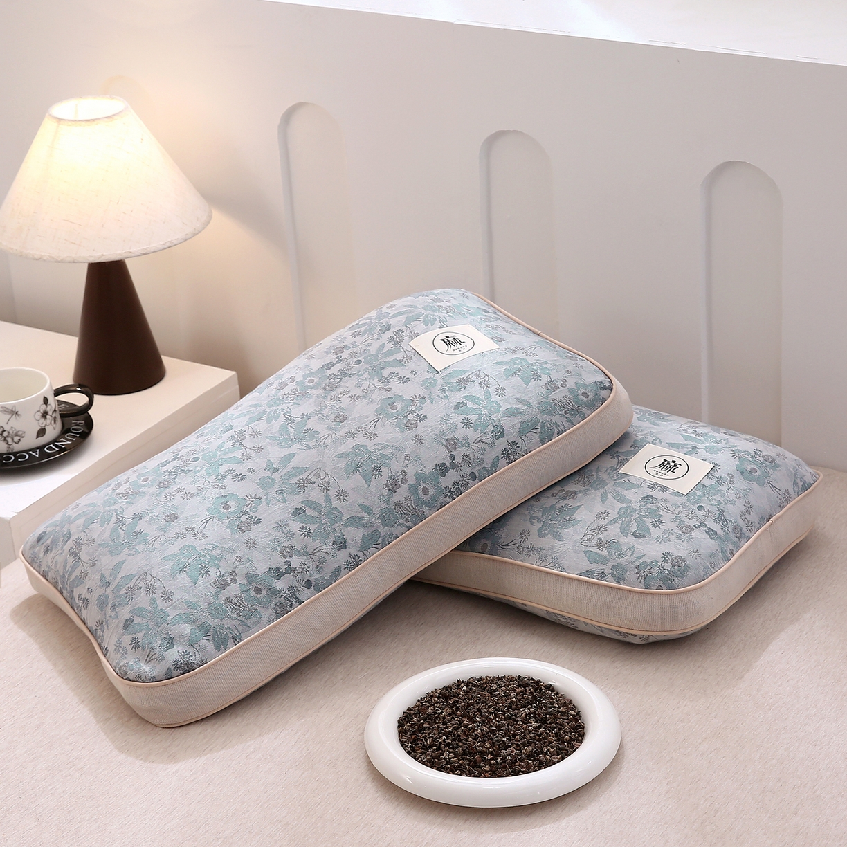 91家纺网 家纺一手货源 找家纺 （总）梦叶草 2026新款棉麻荞麦提花护颈枕