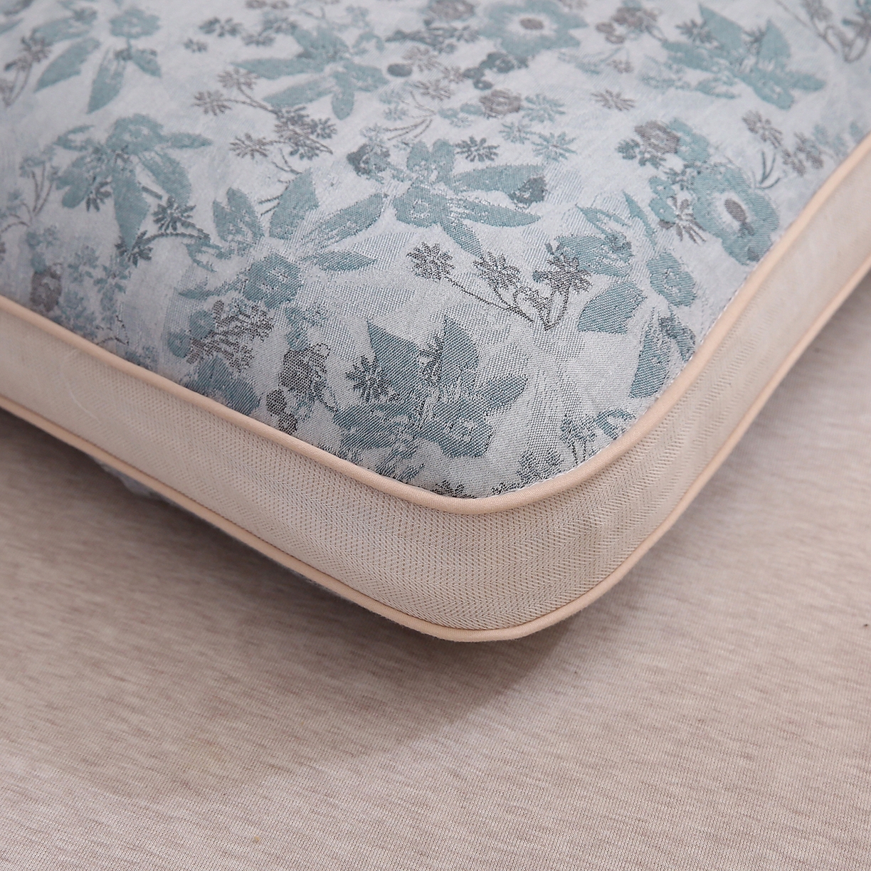 91家纺网 家纺一手货源 找家纺 （总）梦叶草 2026新款棉麻荞麦提花护颈枕