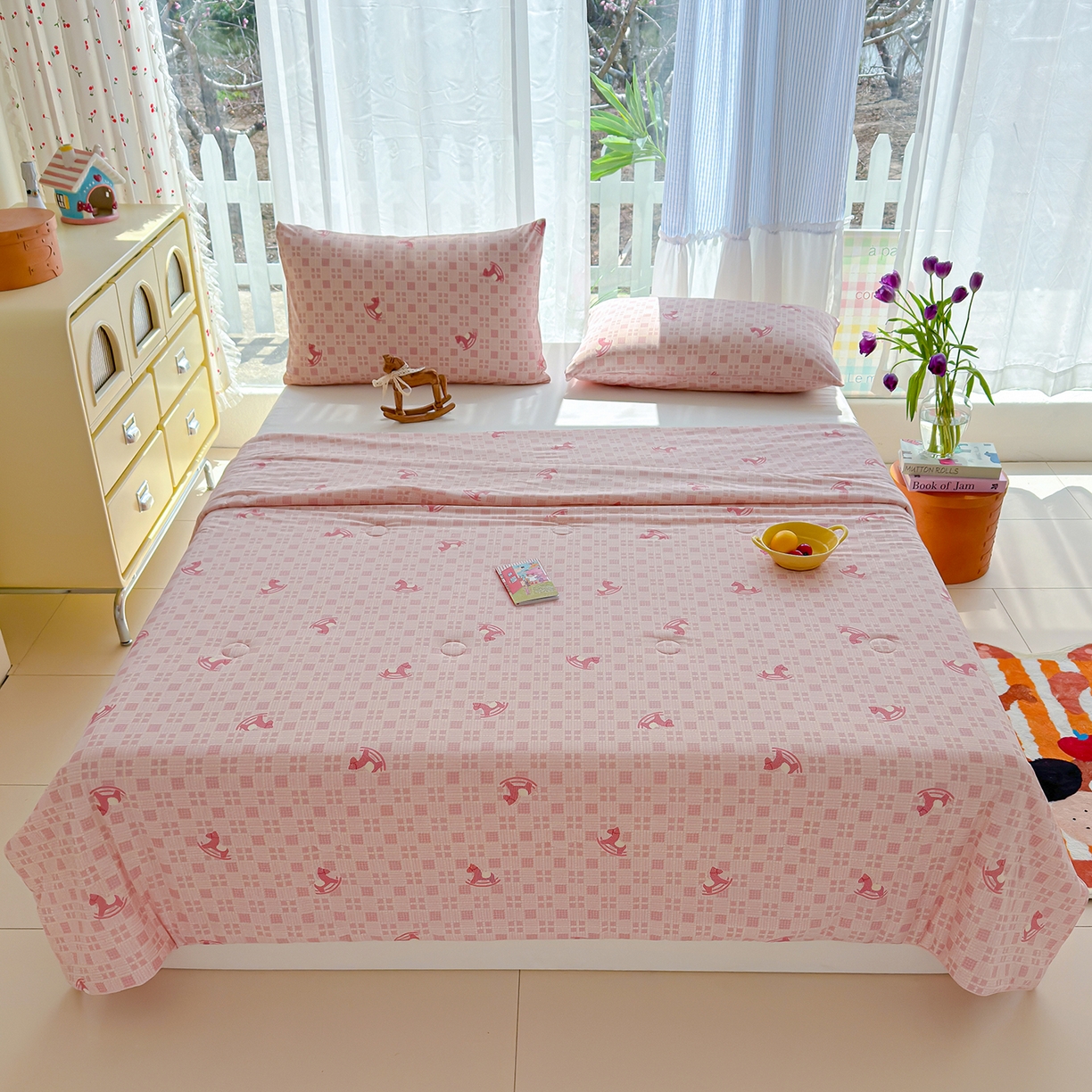 91家纺网 家纺一手货源 找家纺 弗苓家纺 2026新款麻绳款锦氨凉感丝夏被夏凉被空调被 粉红马