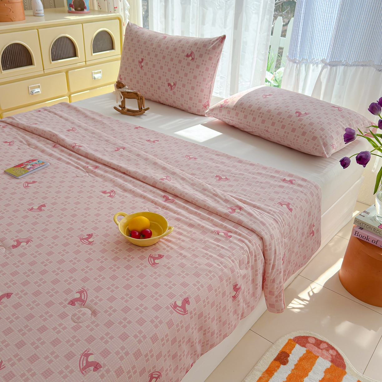 91家纺网 家纺一手货源 找家纺 弗苓家纺 2026新款麻绳款锦氨凉感丝夏被夏凉被空调被 粉红马